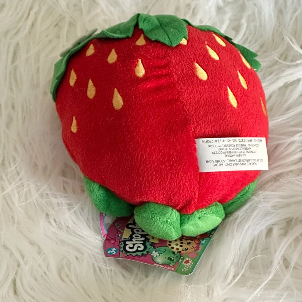 Shopkins Red Strawberry New Condition Stuff Fruit 6 1/2” Long